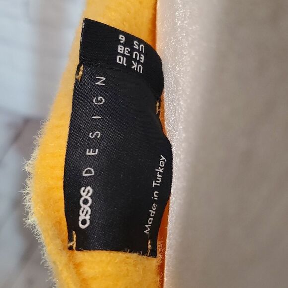 ASOS design eyelash one sleeve orange sweater - Picture 4 of 7